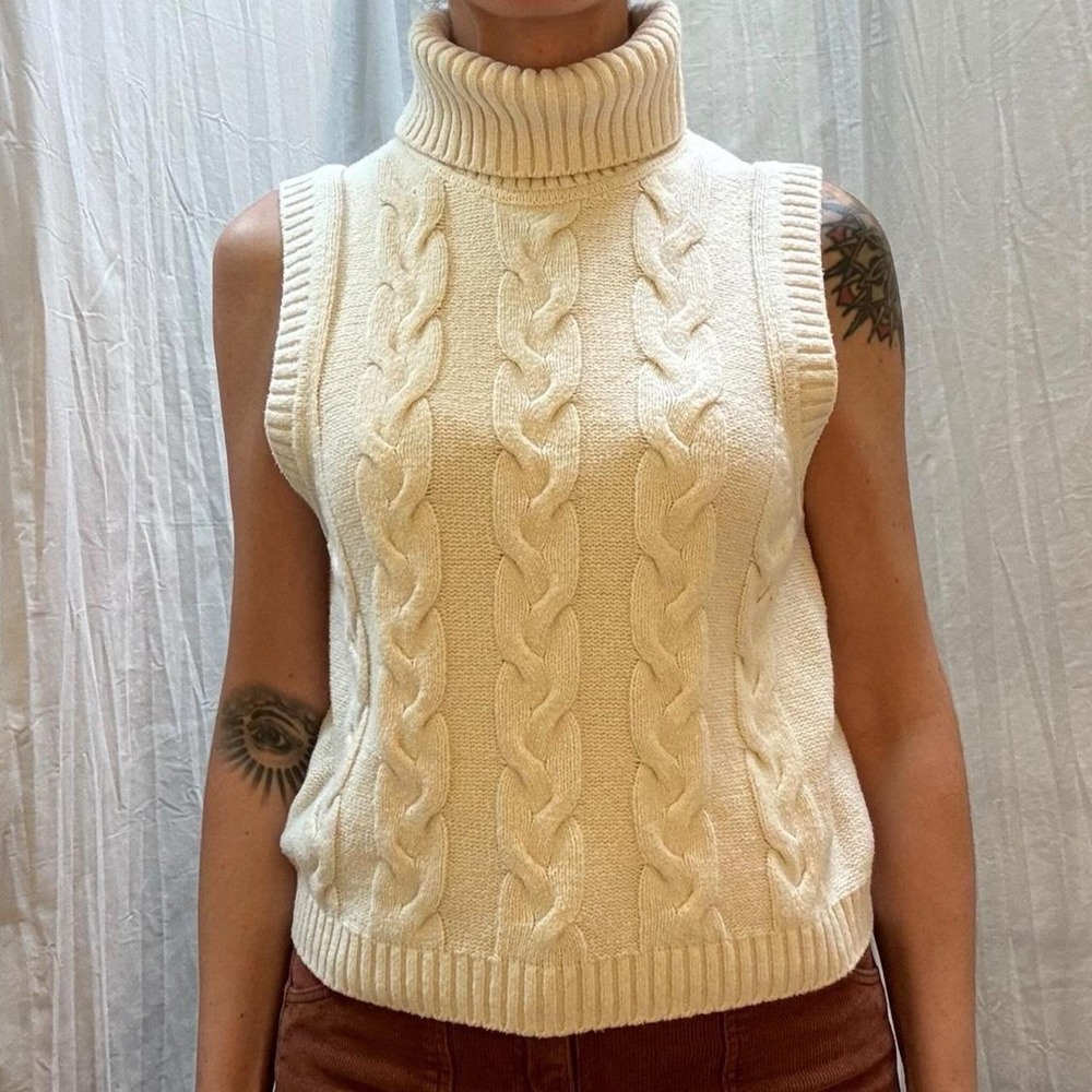 Gap White Chunky Sleeveless Cableknit Turtleneck Sweater Vest Warm Coquette